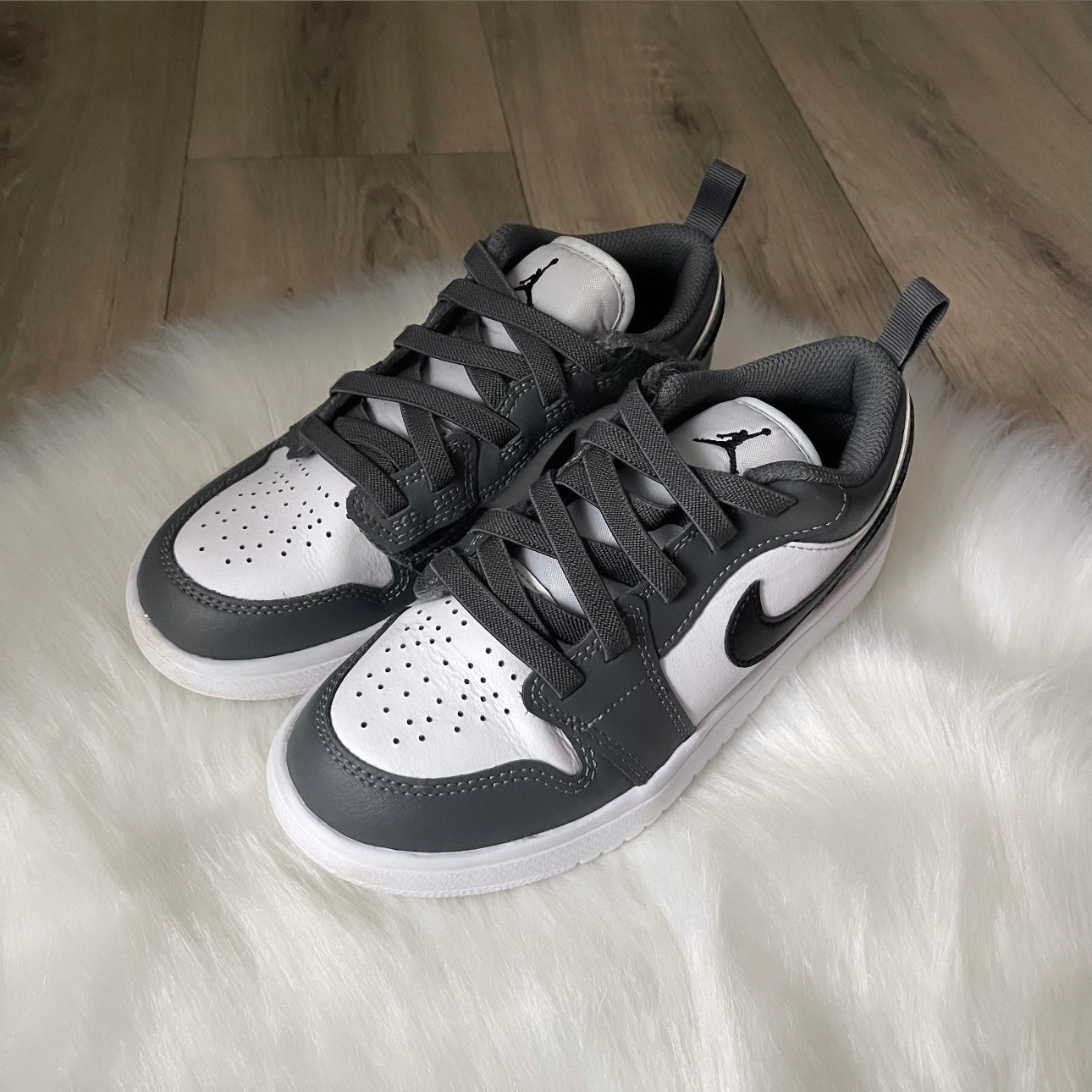Jordan 1 “Iron Grey” Boys Trainers - UK 1
