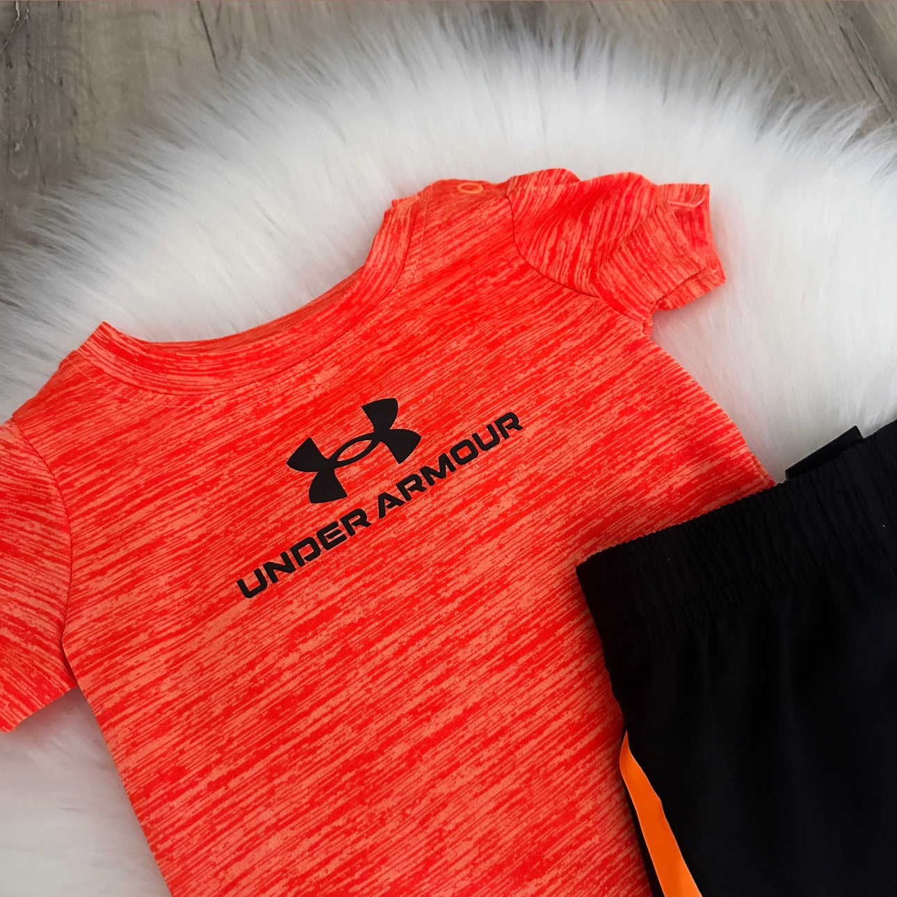 Under Armour Boys Set - Size 4/5 | 0/3 months