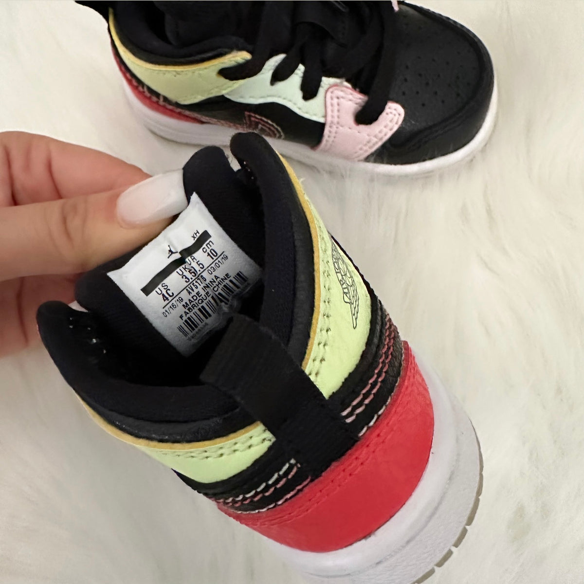 Jordan 1 ‘Glow In The Dark’ Unisex Trainers - 3.5 Infant