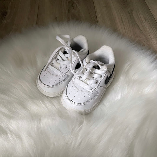 Nike Air Force 1 Boys Trainers - 2.5