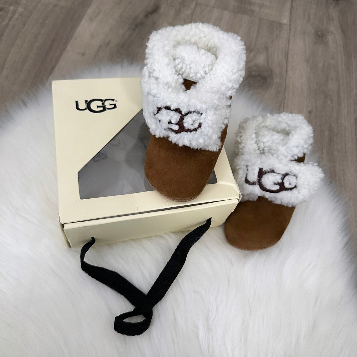 UGG Unisex Slippers - 12/18 months