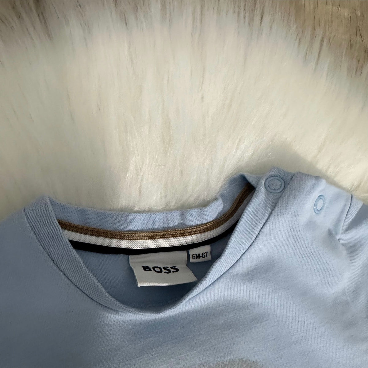 Hugo Boss Boys T shirt - 6M