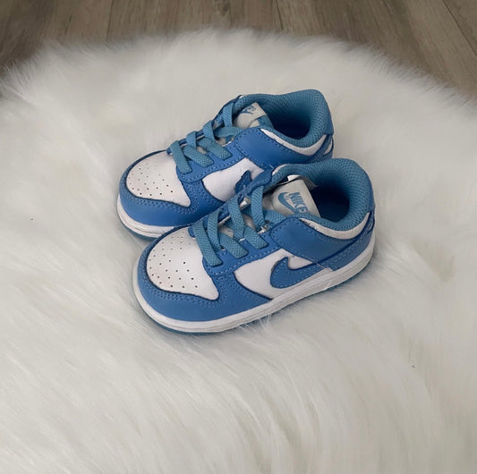 Nike Boys Dunks Trainers - 4.5