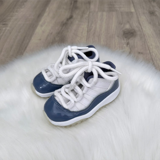 Jordan 11 Retro ‘Diffused Blue’ Boys Trainers - 5.5
