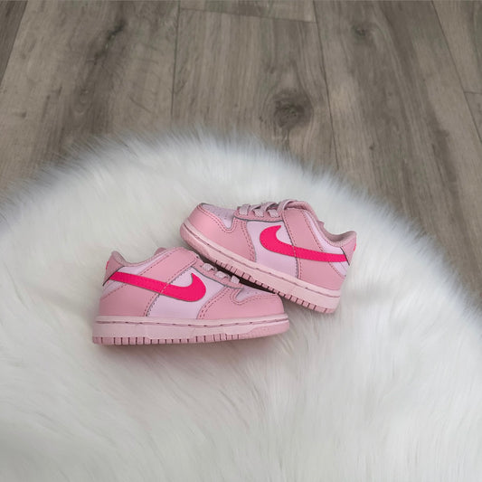 Nike ‘Triple Pink’ Girls Dunks Trainers - 3.5 Infant
