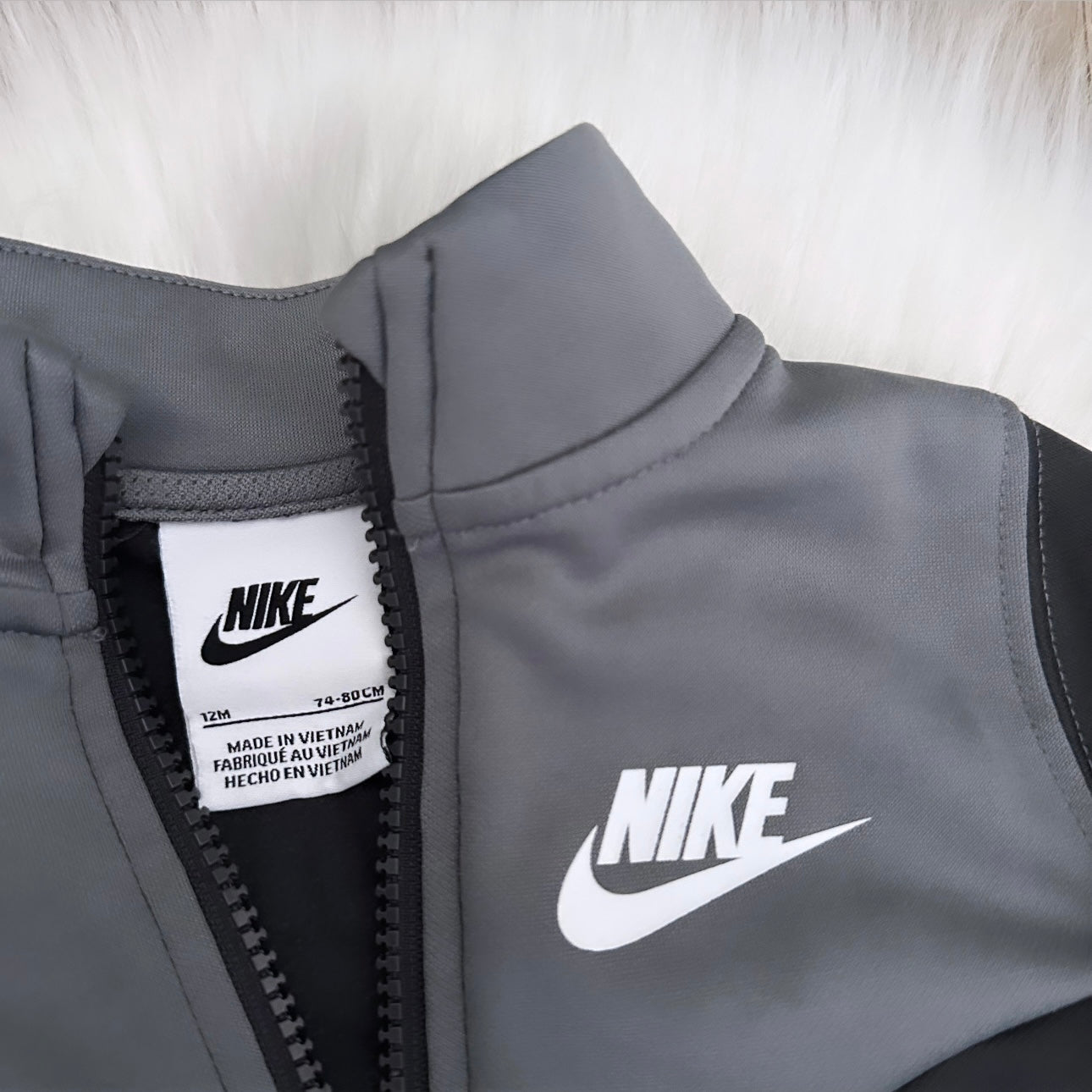 Nike Boys Tracksuit - 12M