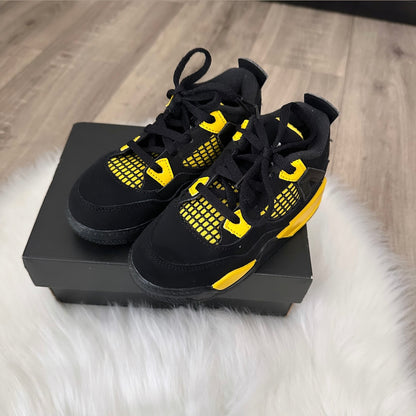 Jordan 4 Retro ‘Thunder’ Boys Trainers - 8.5 UK