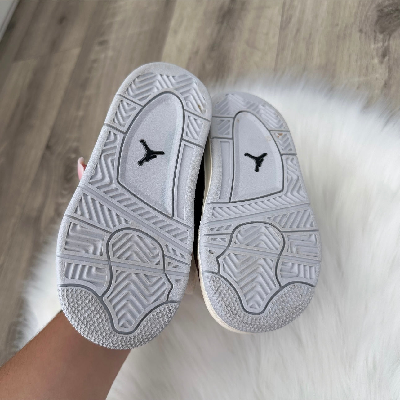 Jordan 4 ‘Platinum Gold’ Boys Trainers - 8.5 UK