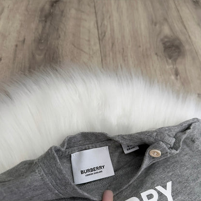 Burberry Unisex T shirt - 6M