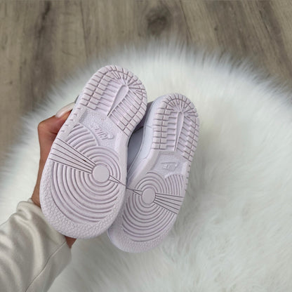 Nike ‘White Lilac’ Girls Dunks Trainers - 5.5 UK