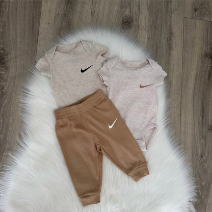 Nike Boys Tracksuit - 0/3 months