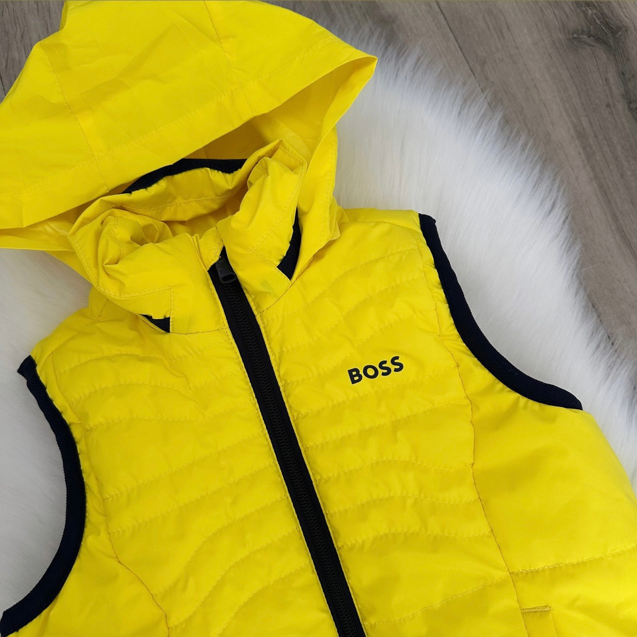 Hugo Boss Boys Gilet - Age 5