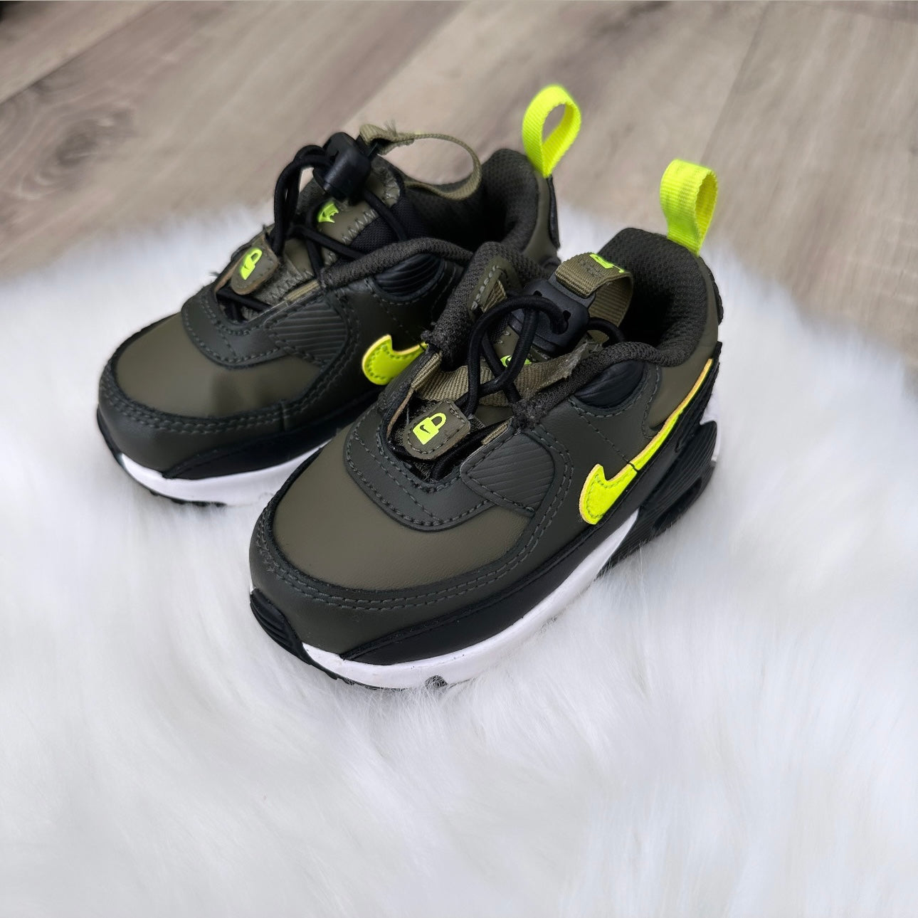 Nike Boys Air Max Trainers - 4.5