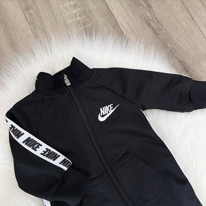 Nike Boys Outfit - Newborn