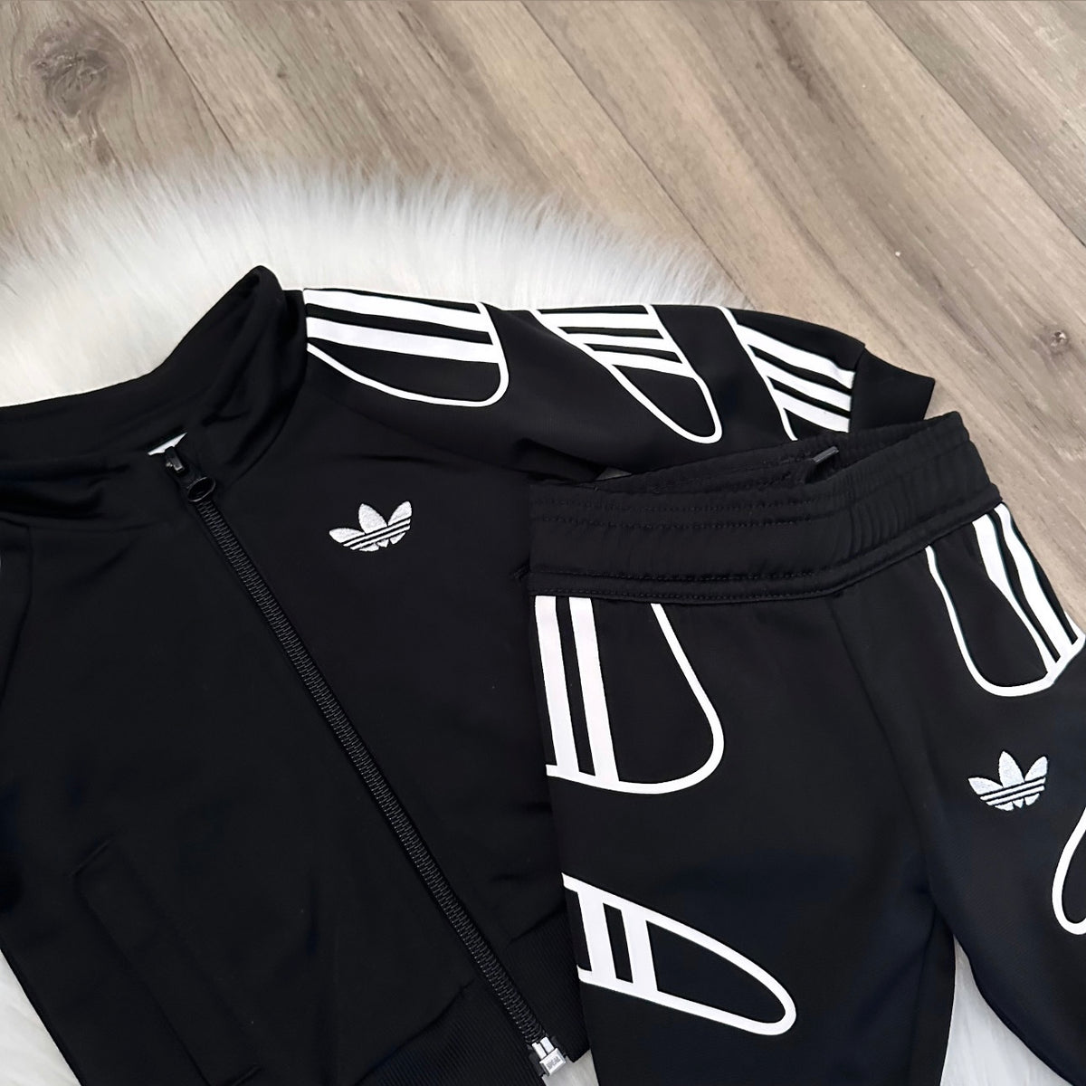 Adidas Boys Tracksuit - 0/3 months