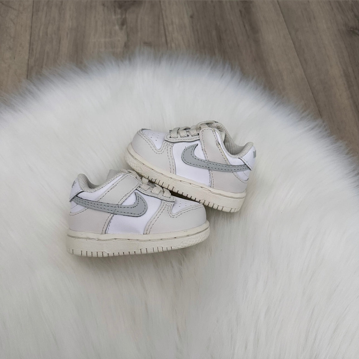 Nike Unisex Dunks Trainers ‘Phantom Light Silver’ - 1.5