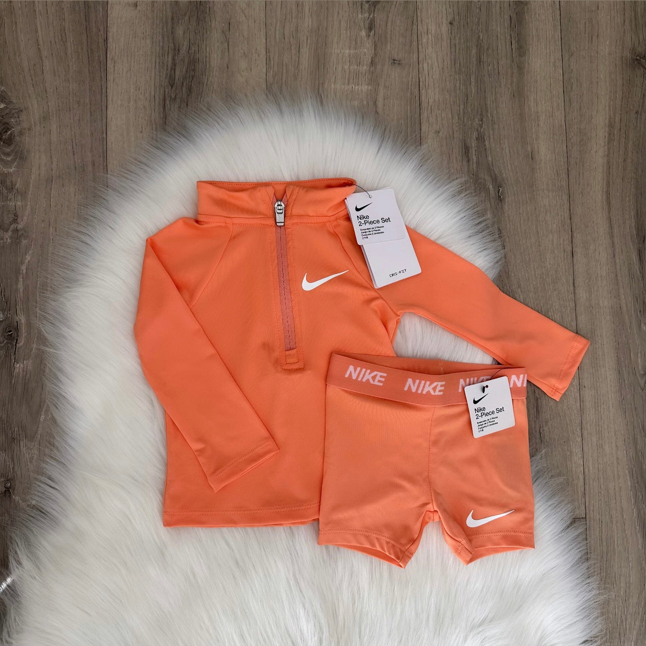 Nike Girls Set - 9/12 months