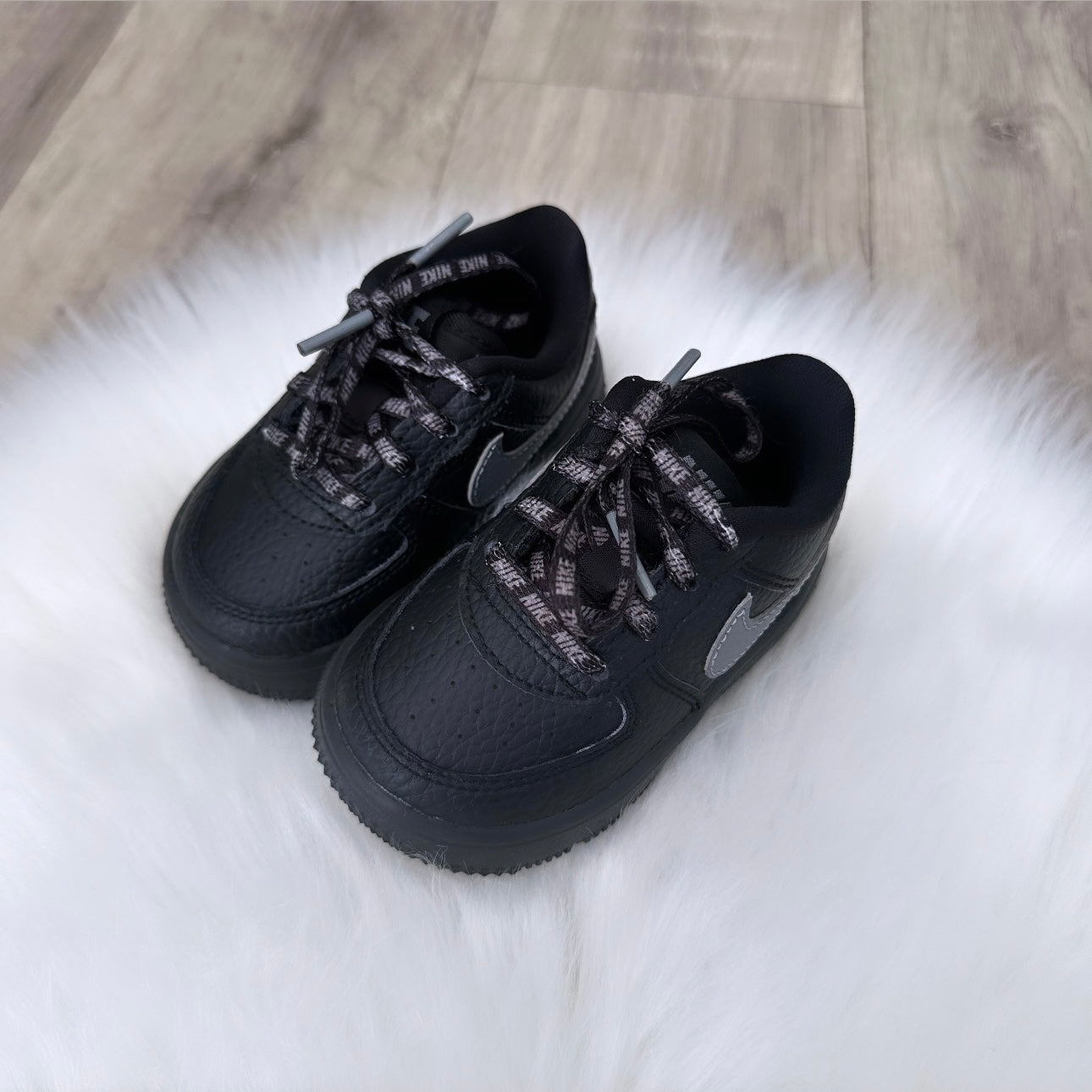 Nike Unisex Trainers - 4.5