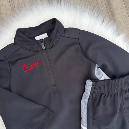 Nike Boys Shorts Set - 6/9 months