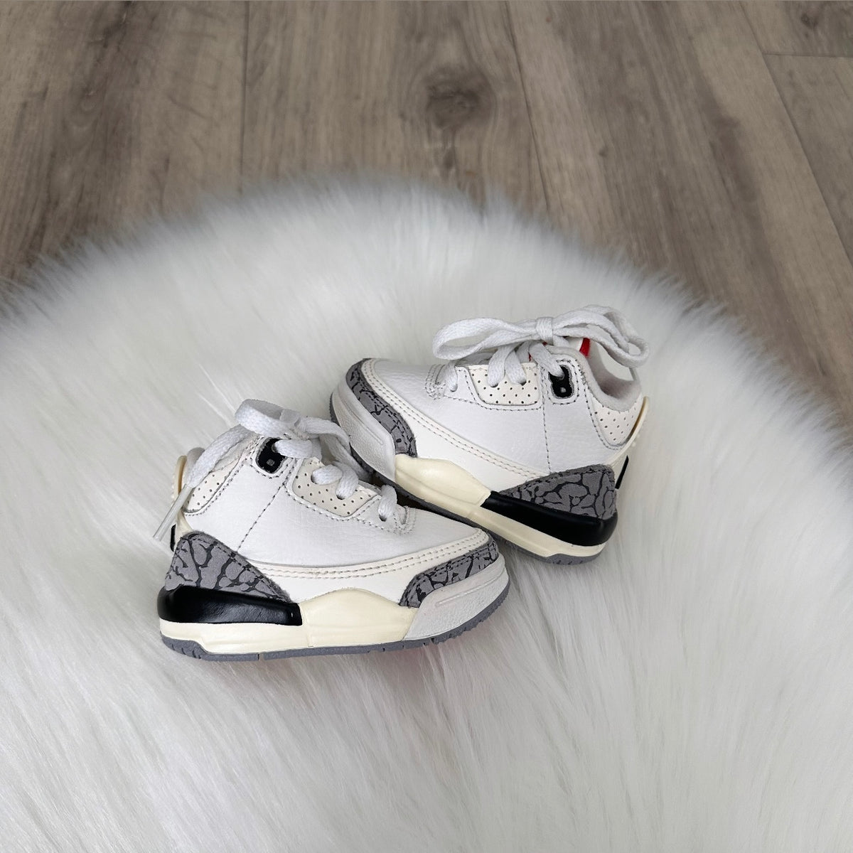 Air Jordan Retro 3 Boys Trainers ‘White Cement Grey’ - 1.5 UK