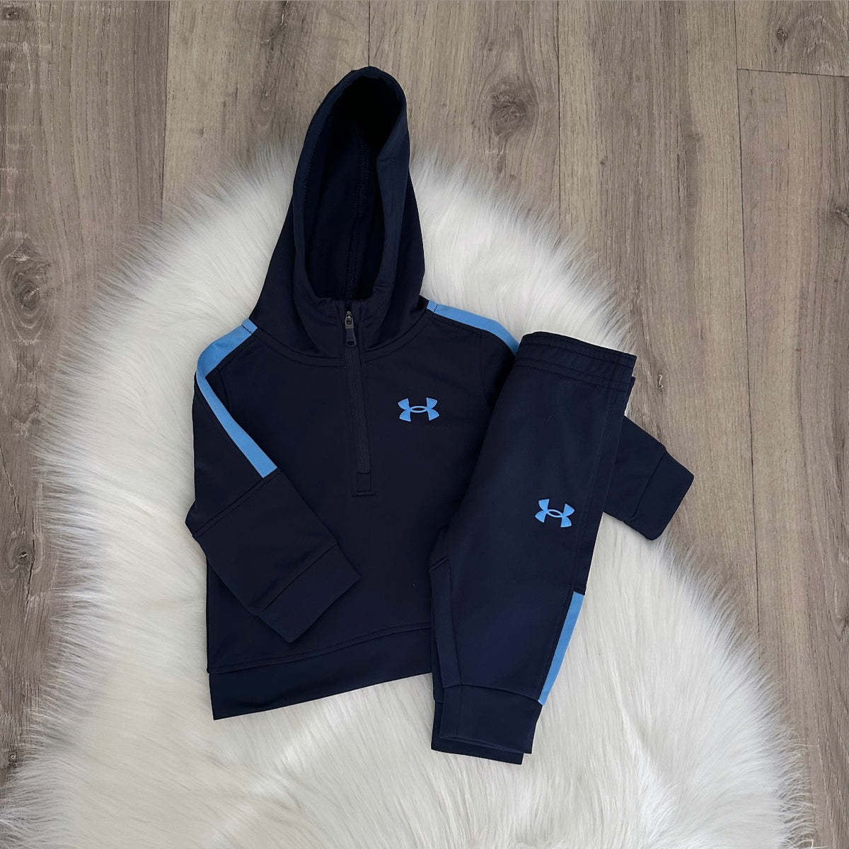 Under Armour Boys Tracksuit - 0/3 months
