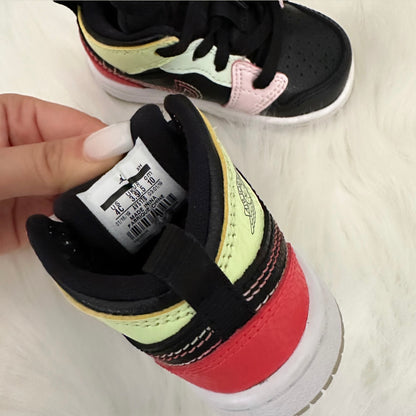 Jordan 1 ‘Glow In The Dark’ Unisex Trainers - 3.5 Infant