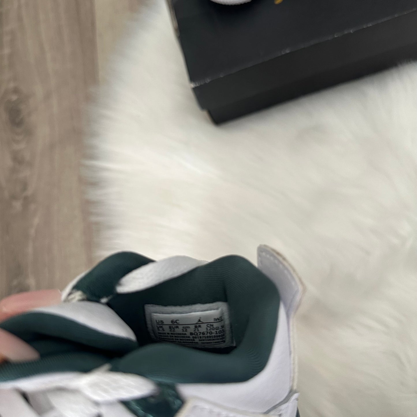 Jordan 4 ‘Oxidized Green’ Boys Trainers - 5.5 UK