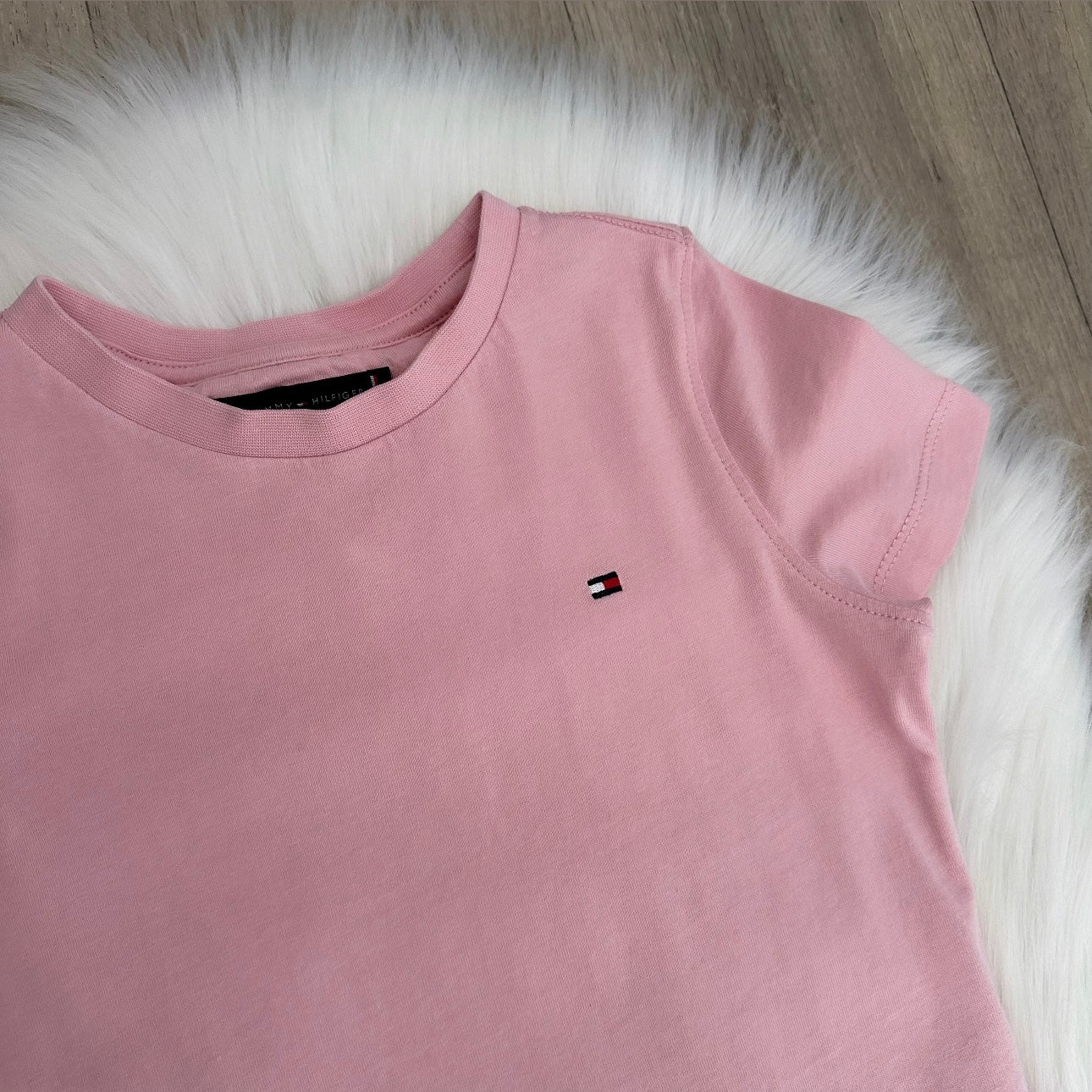 Tommy Hilfiger Unisex T shirt - Age 4
