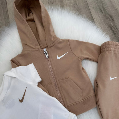 Nike Boys Tracksuit Set - 0/3 months