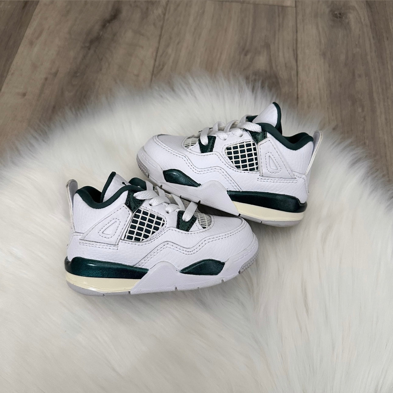 Jordan 4 ‘Oxidized Green’ Boys Trainers - 5.5 UK