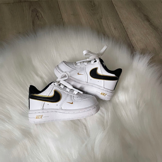 Nike Black/Gold Air Force 1 Trainers - 2.5