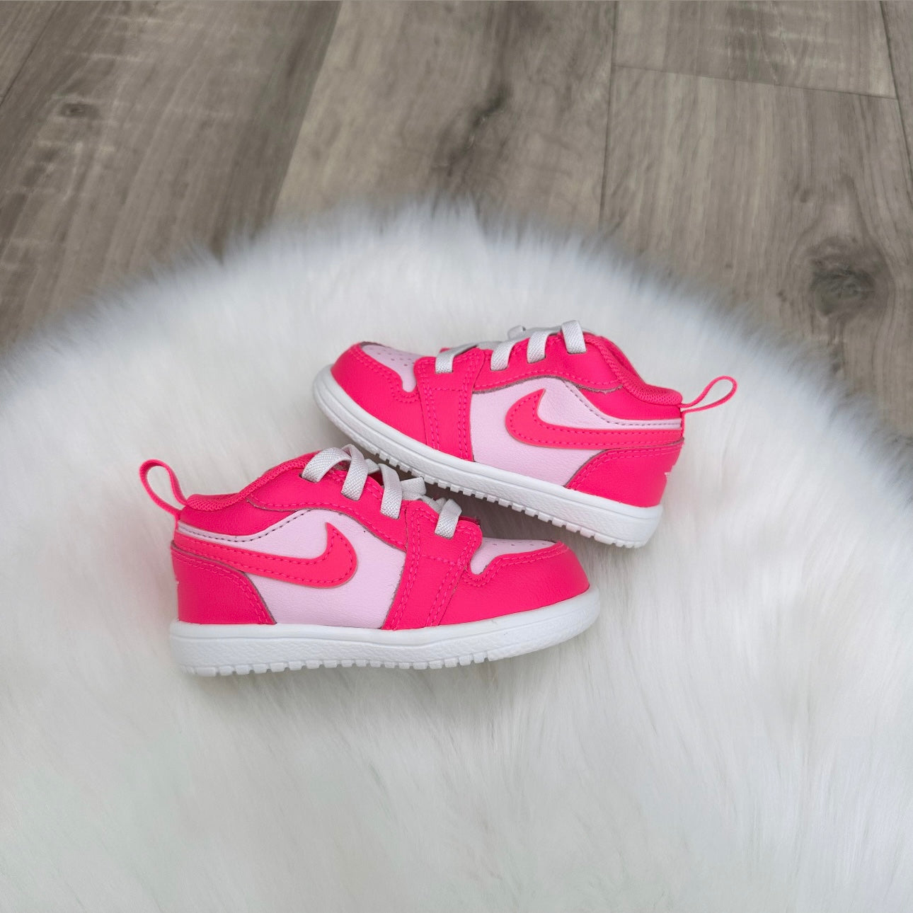 Jordan 1 ‘Hyper Pink’ Limited edition trainers - 4.5