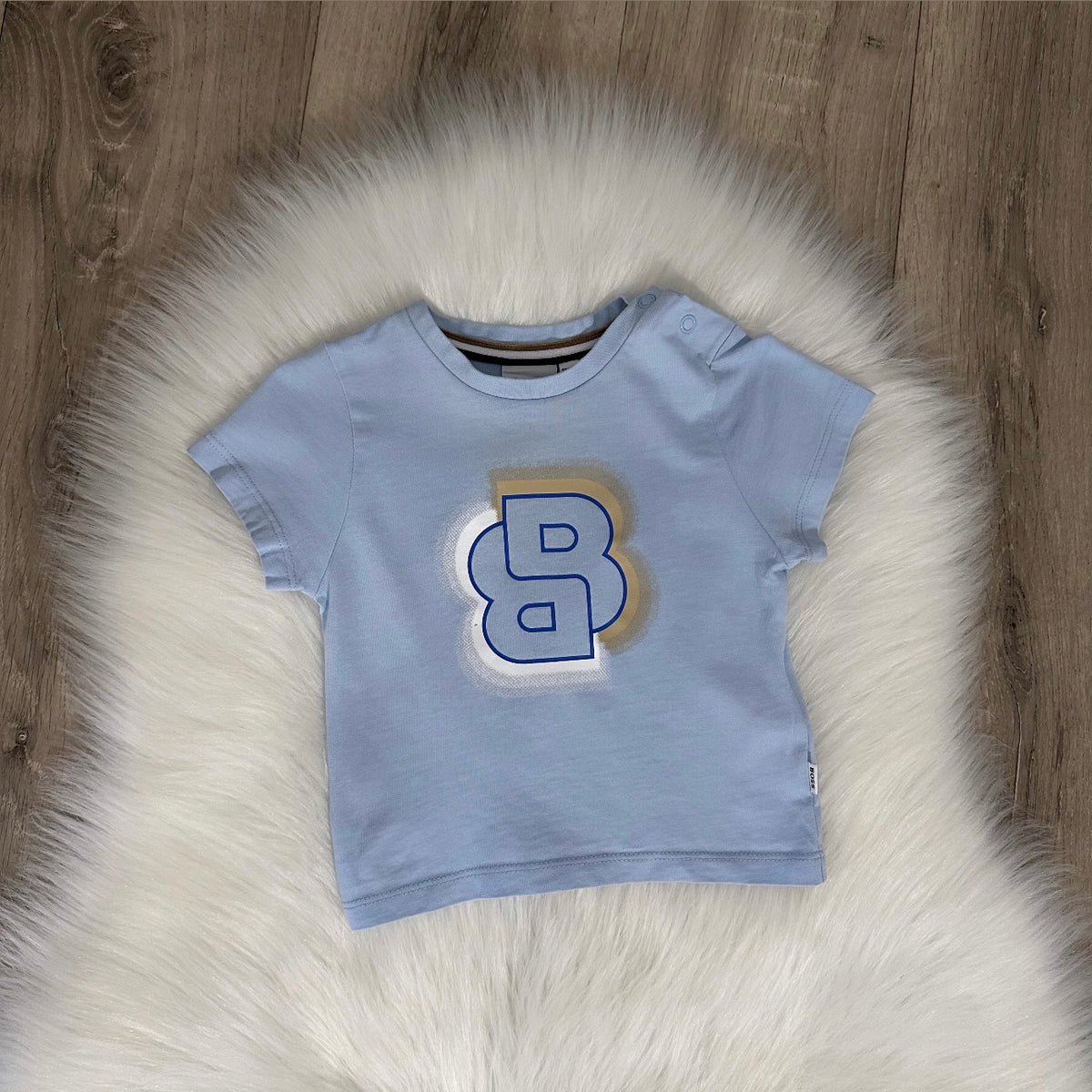 Hugo Boss Boys T shirt - 6M