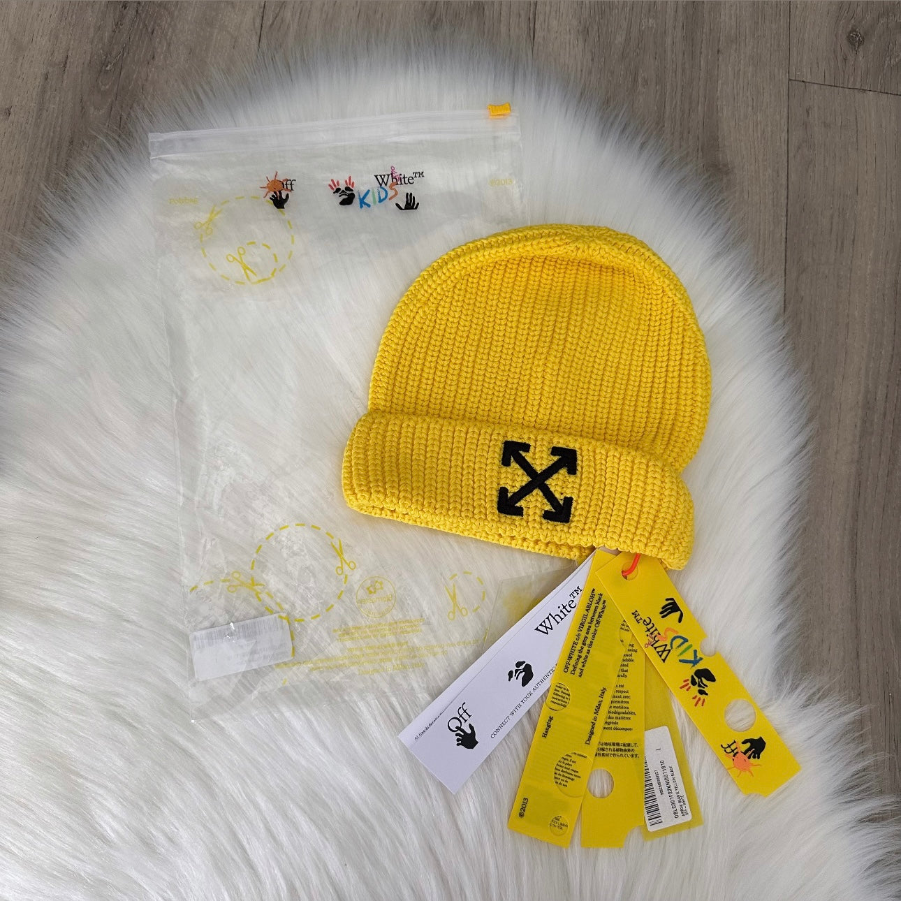 *NEW* Off-White Boys Beanie Hat - Size I