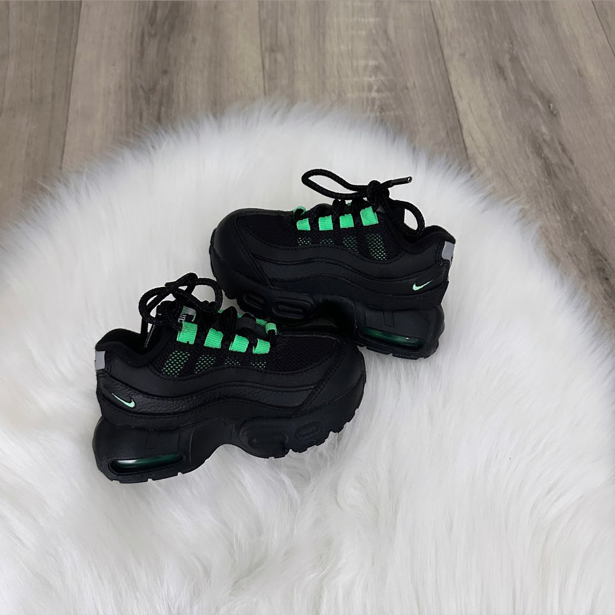 Nike Boys Air Max 95 Trainers - 6.5 UK