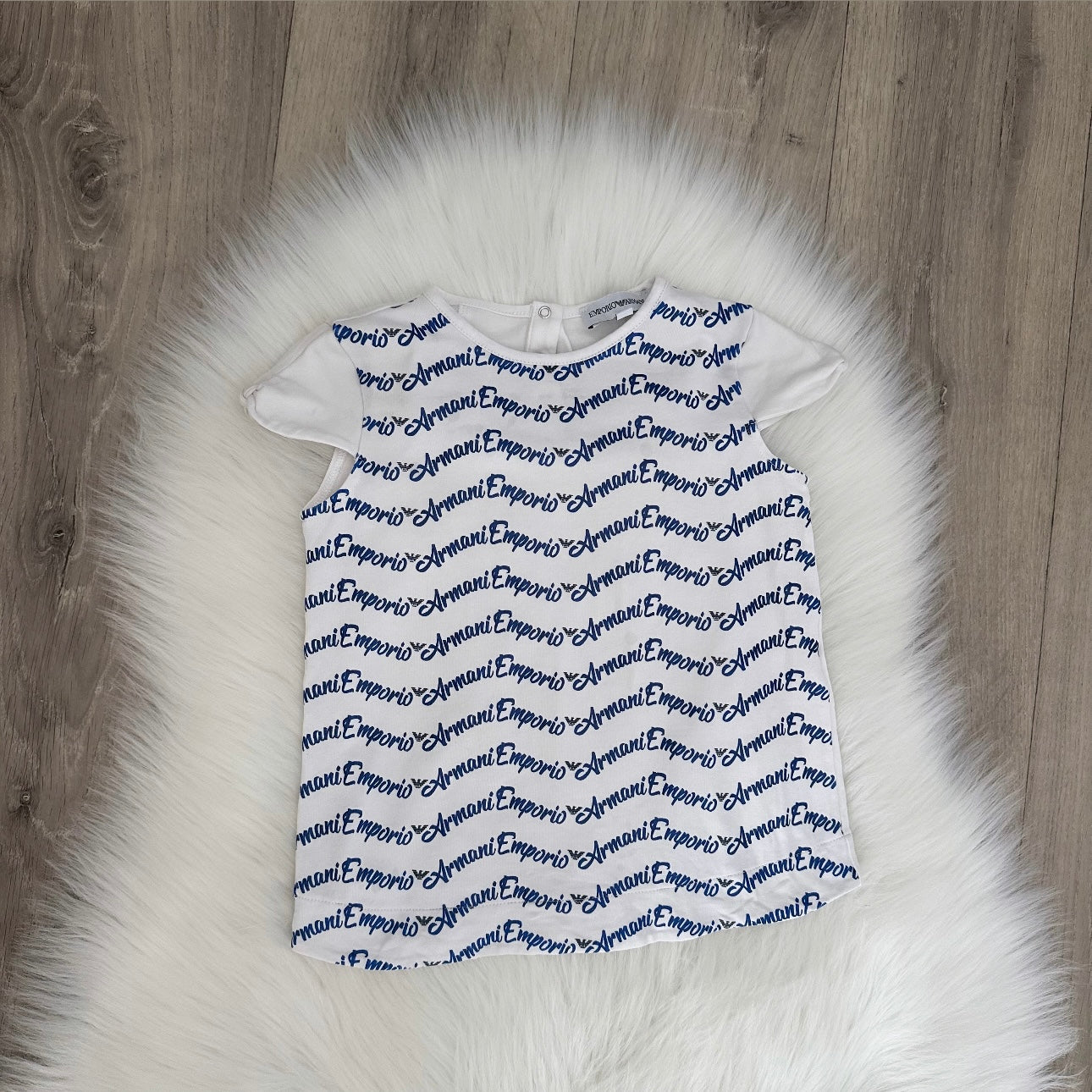 Armani Girls T shirt - 36M