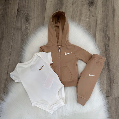 Nike Boys Tracksuit Set - 0/3 months
