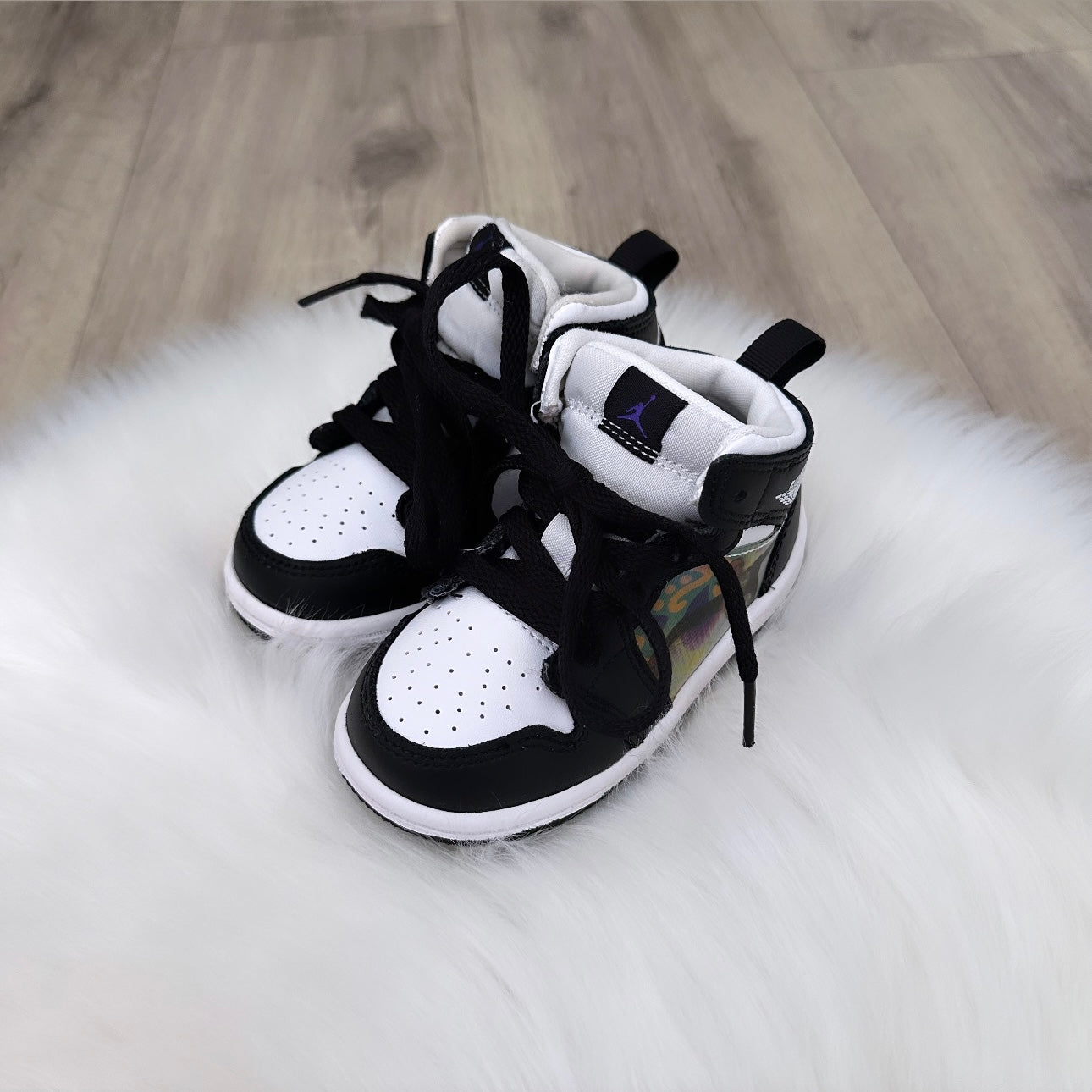 Jordan 1 Boys Trainers - 5.5