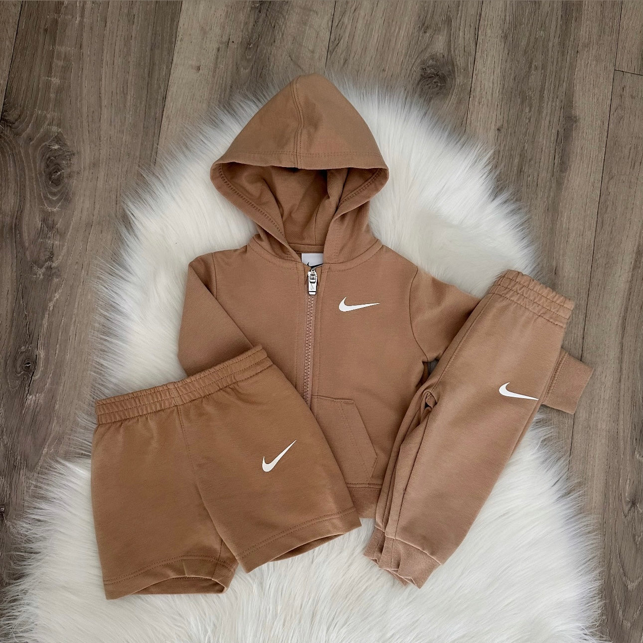 Nike Boys Tracksuit - 6M