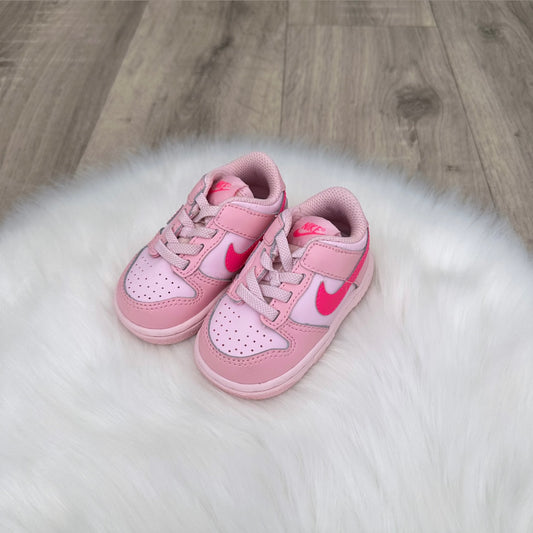Nike Dunks ‘Triple Pink’ Girls Trainers - 3.5 UK