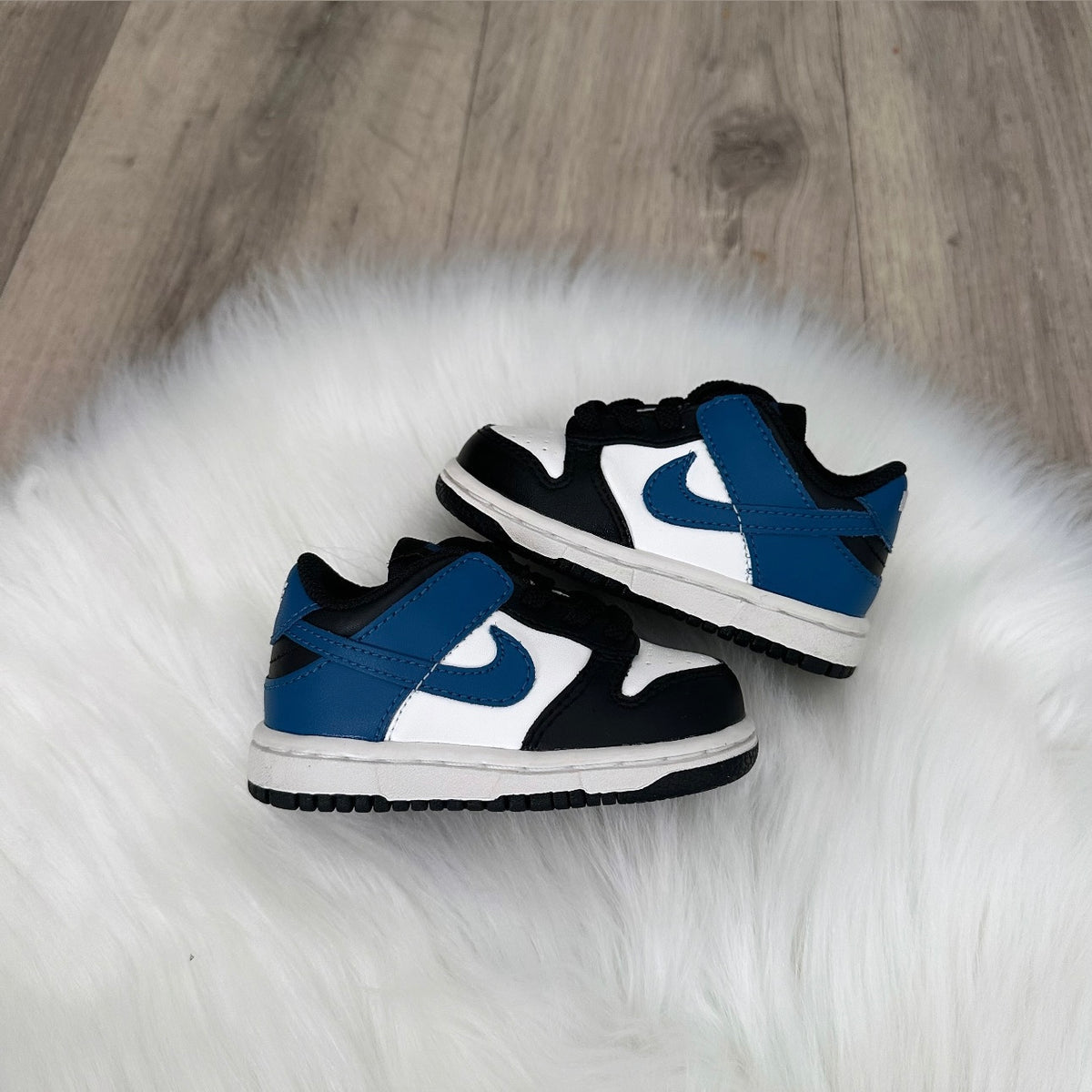 Nike Boys Dunks Trainers - 3.5 UK