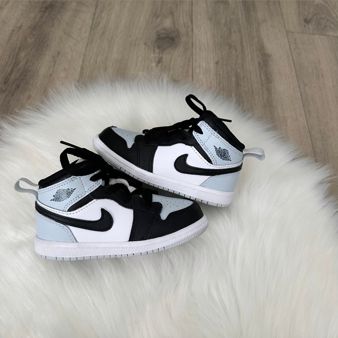 Nike Jordan 1 Boys Trainers - 7.5 UK