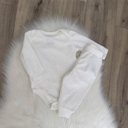 Nike Unisex Embossed Set - 0/6 months
