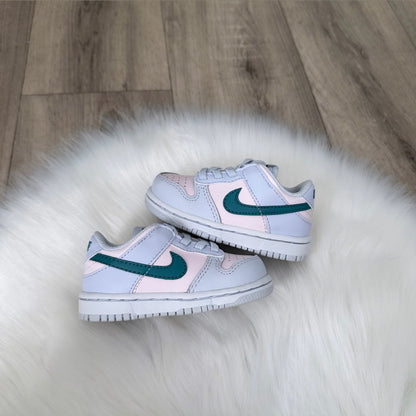 Nike Dunks ‘Mineral Teal’ Girls Trainers - 4.5