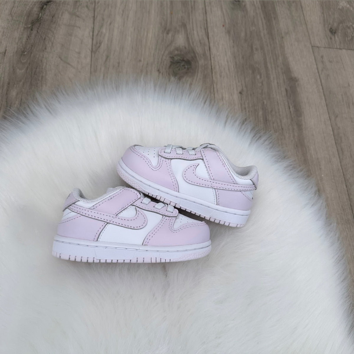 Nike ‘White Lilac’ Girls Dunks Trainers - 5.5 UK