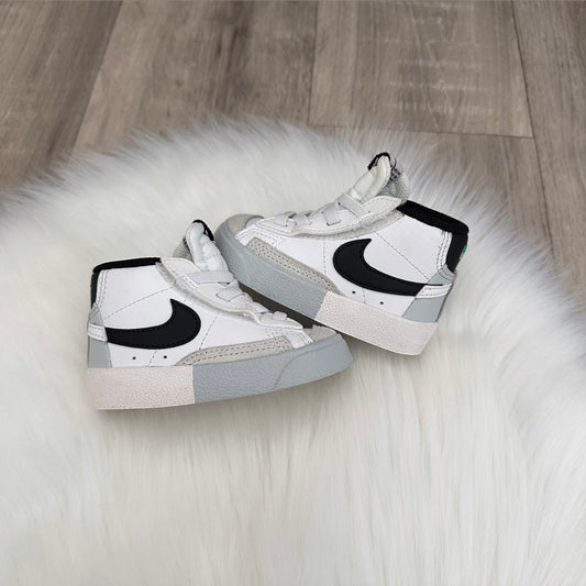 Nike Boys Blazers Trainers - 3.5