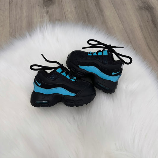 Nike Air Max 95 Boys Trainers - 2.5 UK