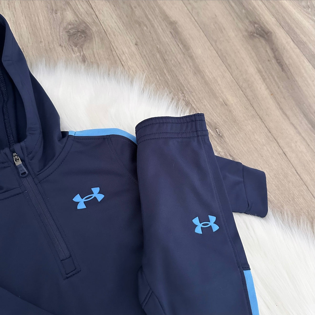 Under Armour Boys Tracksuit - 0/3 months