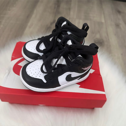 Jordan 1 “Panda Elephant” Boys Trainers - 4.5