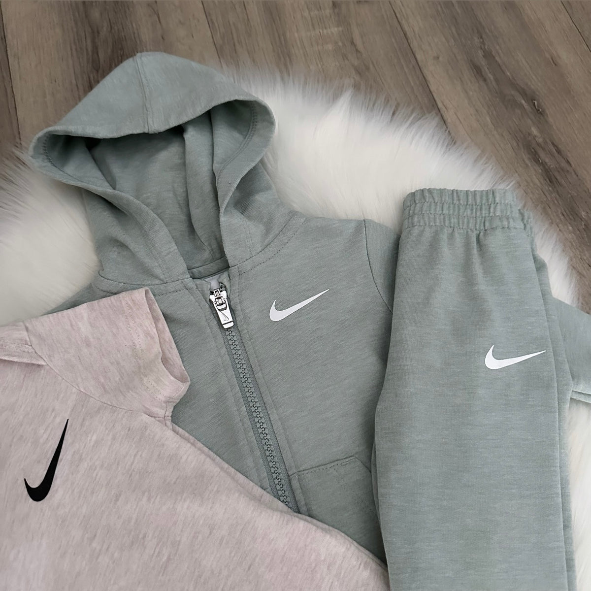 Nike Boys Tracksuit Set - 6M